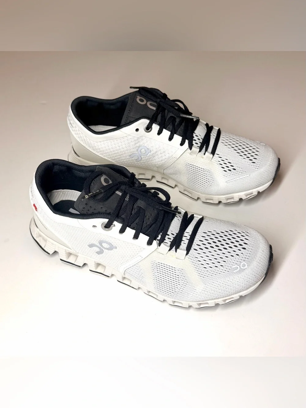 On Running Women’s Cloud X White and Black  Athletic Running Shoes Size- 6